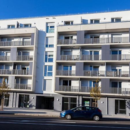 Neu☆Business Apartment☆Messe/Airport☆Tiefgarage Leinfelden-Echterdingen Exteriör bild