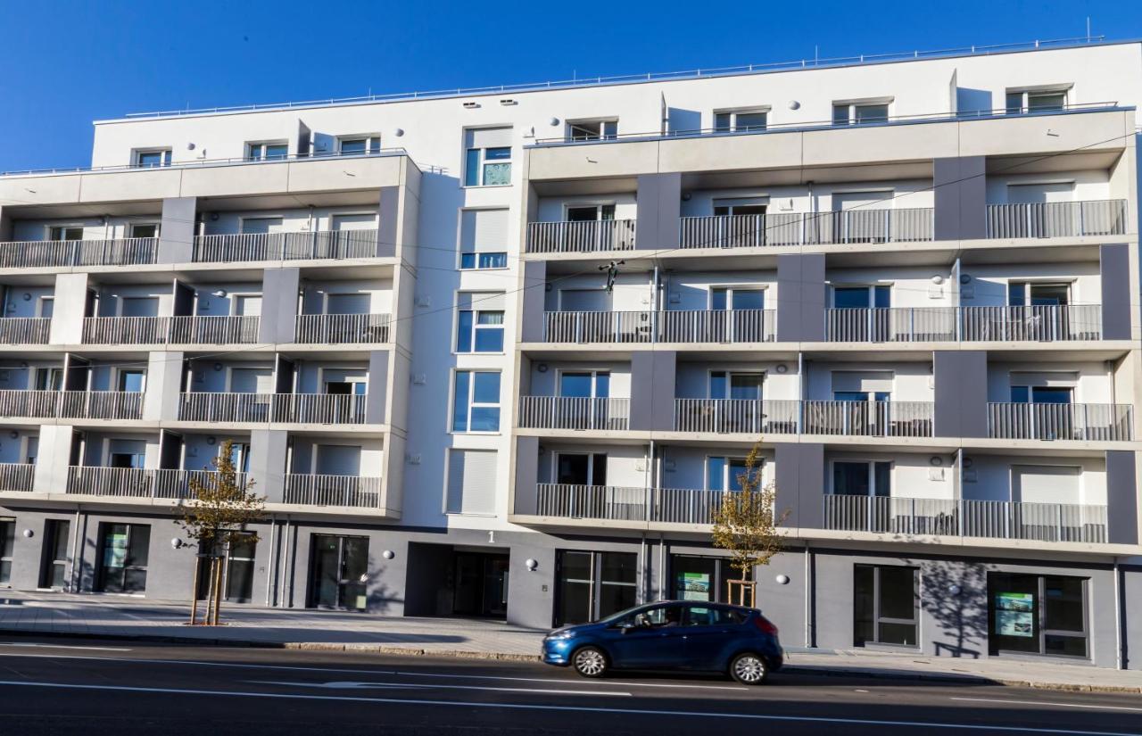 Neu☆Business Apartment☆Messe/Airport☆Tiefgarage Leinfelden-Echterdingen Exteriör bild